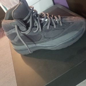 yeezy season 6 boots graphite